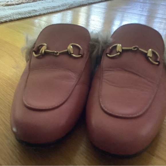 Gucci Princetown Fur Loafers - Picture 7 of 15